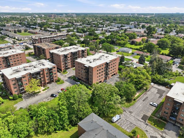 9331 Landings Lane 305, Des Plaines, IL 60016