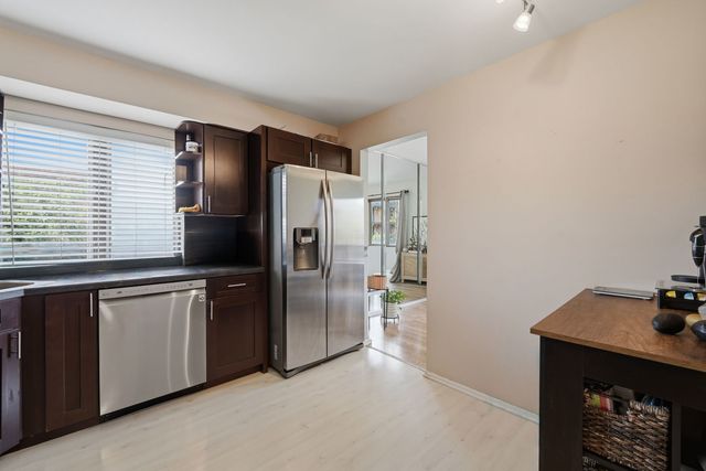 9331 Landings Lane 305, Des Plaines, IL 60016