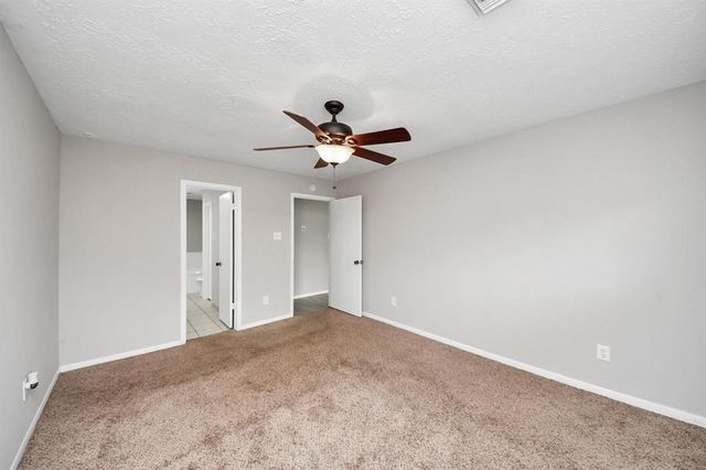 4915 Pecan Grove Dr, Pearland, TX 77584