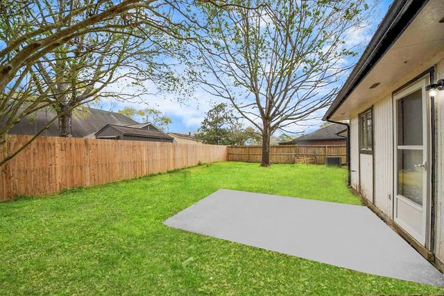 4915 Pecan Grove Dr, Pearland, TX 77584