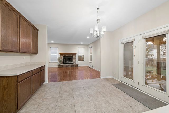 207 Willington Way, Oswego, IL 60543