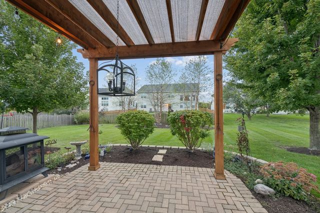 207 Willington Way, Oswego, IL 60543