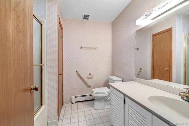 14 Lincoln Terrace, Middletown, NY 10940