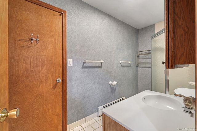 14 Lincoln Terrace, Middletown, NY 10940