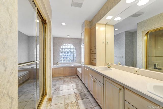 14 Lincoln Terrace, Middletown, NY 10940