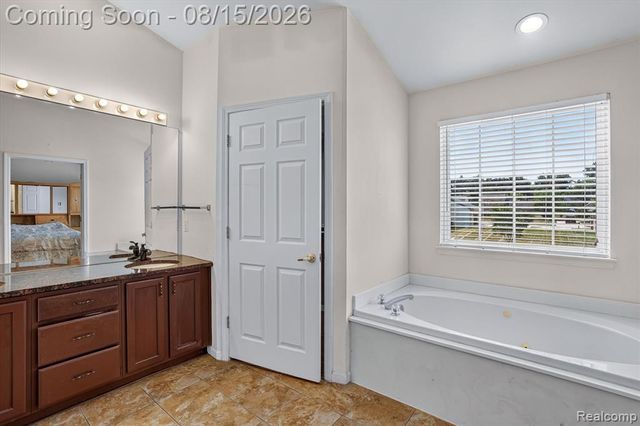 4433 Brighton Drive, Grand Blanc, MI 48439