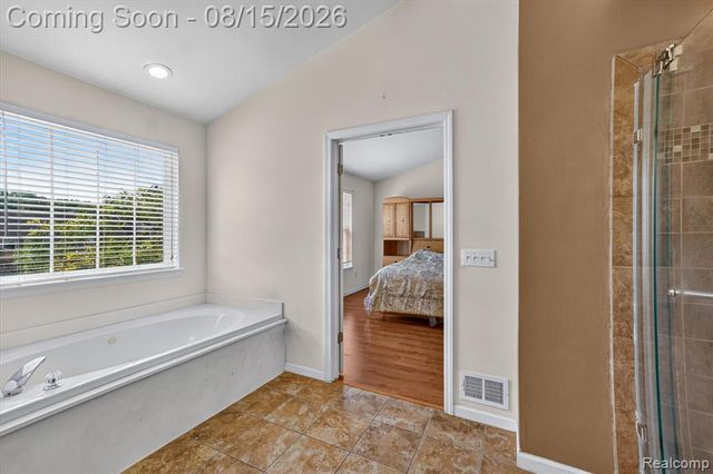 4433 Brighton Drive, Grand Blanc, MI 48439