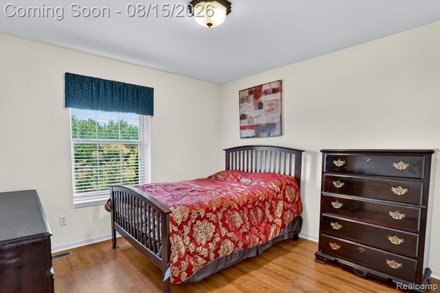 4433 Brighton Drive, Grand Blanc, MI 48439