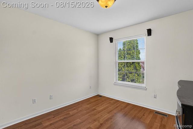 4433 Brighton Drive, Grand Blanc, MI 48439