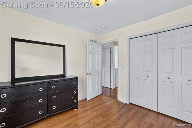 4433 Brighton Drive, Grand Blanc, MI 48439