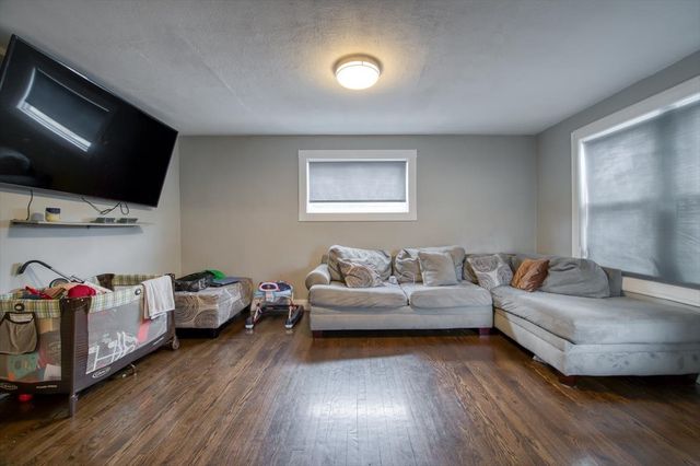 702 Jackson Street, Aurora, IL 60505