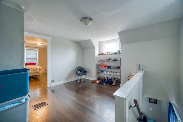 702 Jackson Street, Aurora, IL 60505