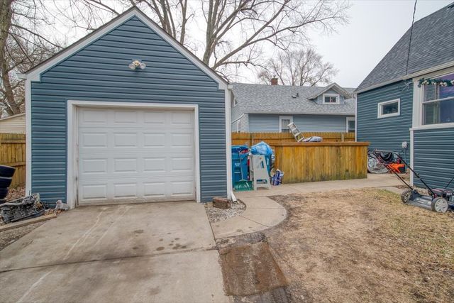 702 Jackson Street, Aurora, IL 60505