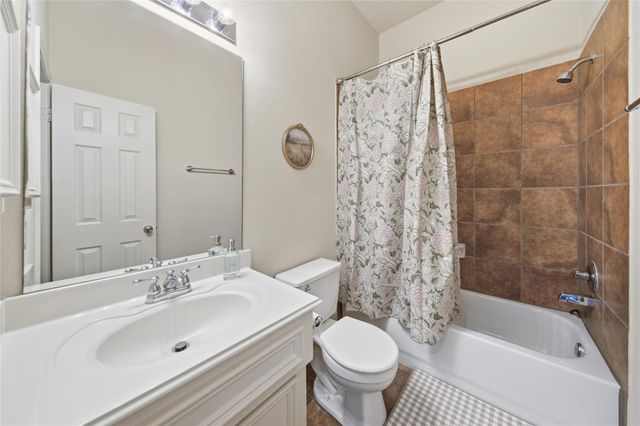 15830 Magnolia Shores Lane, Houston, TX 77044