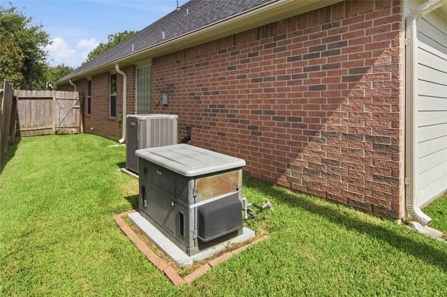 15830 Magnolia Shores Lane, Houston, TX 77044