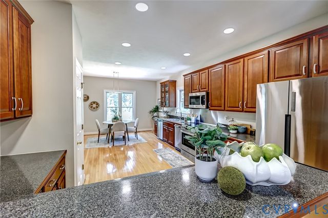16184 Point Beverley Ct, Montpelier, VA 23192