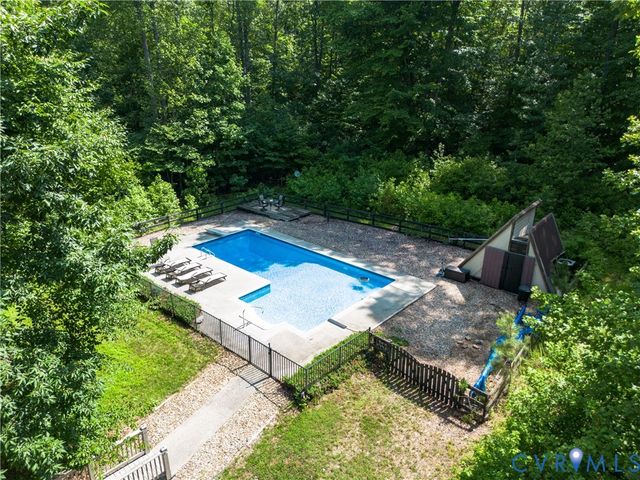 16184 Point Beverley Ct, Montpelier, VA 23192