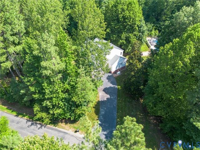 16184 Point Beverley Ct, Montpelier, VA 23192