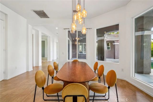 1420 E Via Escuela, Palm Springs, CA 92262