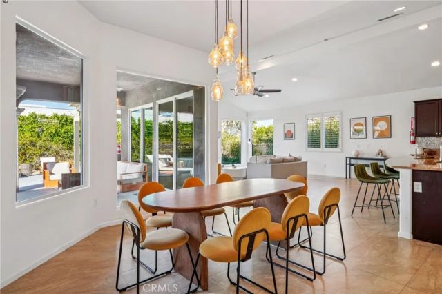 1420 E Via Escuela, Palm Springs, CA 92262