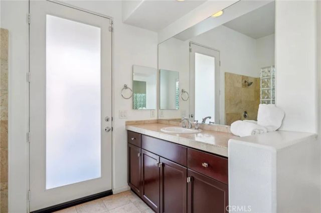 1420 E Via Escuela, Palm Springs, CA 92262