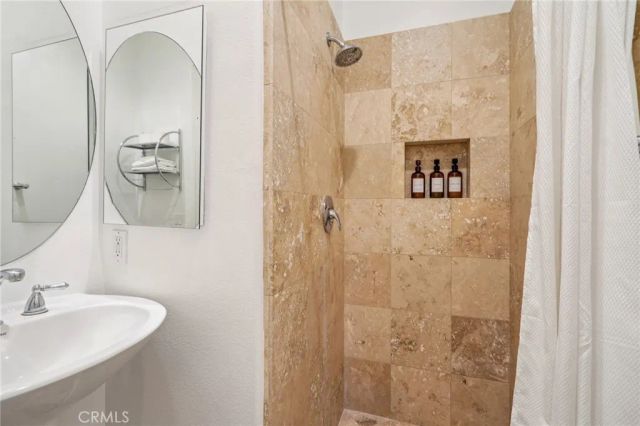 1420 E Via Escuela, Palm Springs, CA 92262