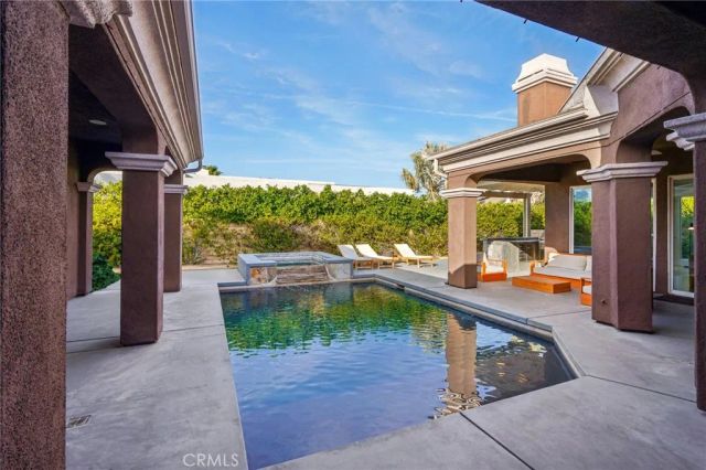 1420 E Via Escuela, Palm Springs, CA 92262