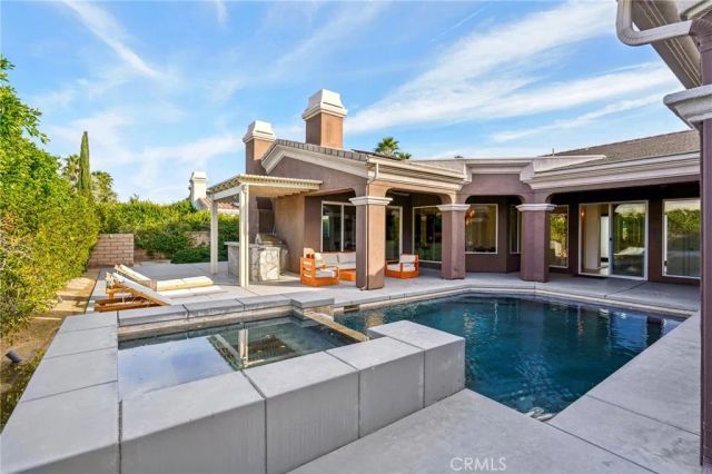 1420 E Via Escuela, Palm Springs, CA 92262