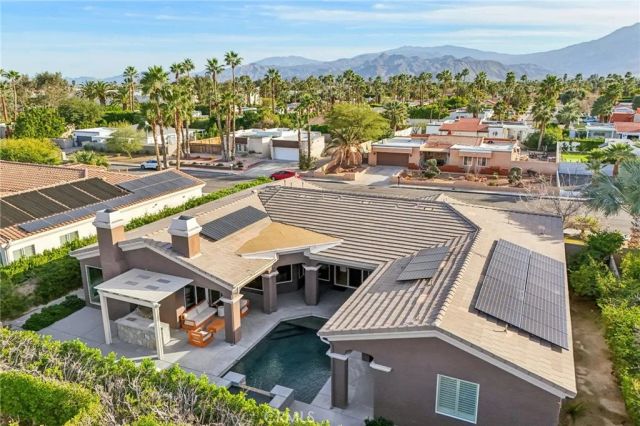 1420 E Via Escuela, Palm Springs, CA 92262