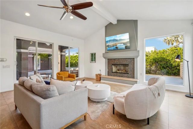 1420 E Via Escuela, Palm Springs, CA 92262