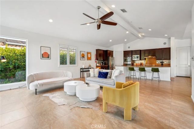 1420 E Via Escuela, Palm Springs, CA 92262