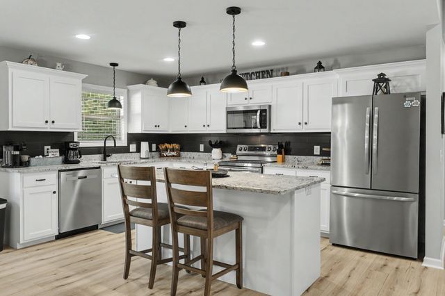 378 Randall Ln, Manchester, TN 37355