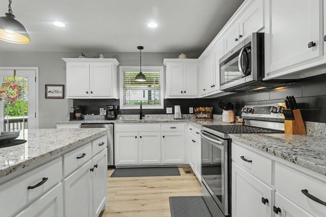378 Randall Ln, Manchester, TN 37355