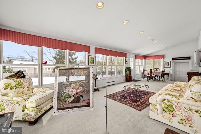 111 CHESNEY LN, Erdenheim, PA 19038