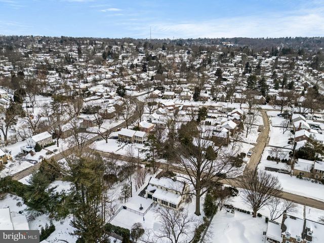 111 CHESNEY LN, Erdenheim, PA 19038