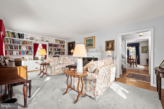 111 CHESNEY LN, Erdenheim, PA 19038