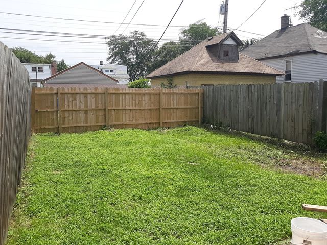 13225 S Buffalo Avenue, Chicago, IL 60633