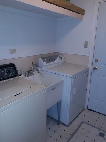 13225 S Buffalo Avenue, Chicago, IL 60633