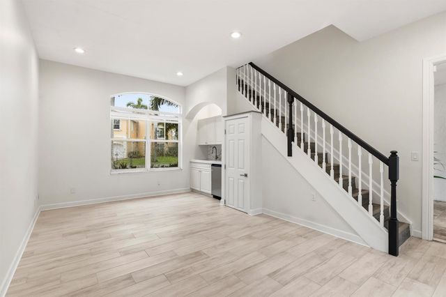 6862 Houlton Circle, Lake Worth, FL 33467