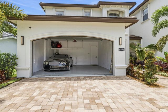 6862 Houlton Circle, Lake Worth, FL 33467