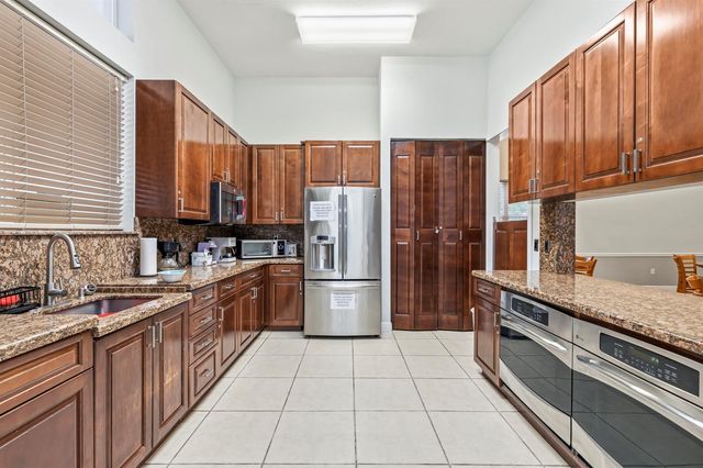 6862 Houlton Circle, Lake Worth, FL 33467