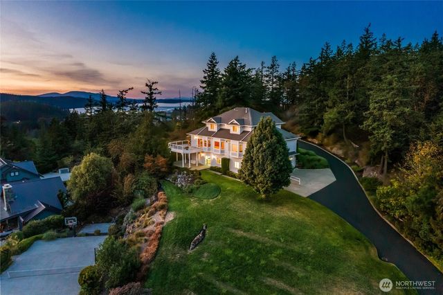 8661 Southridge Place, Anacortes, WA 98221