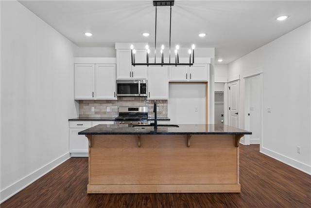 90 W Watson Lane, Farmington, AR 72730