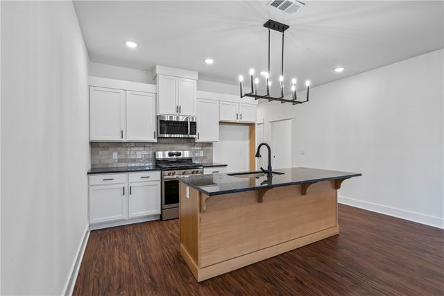 90 W Watson Lane, Farmington, AR 72730