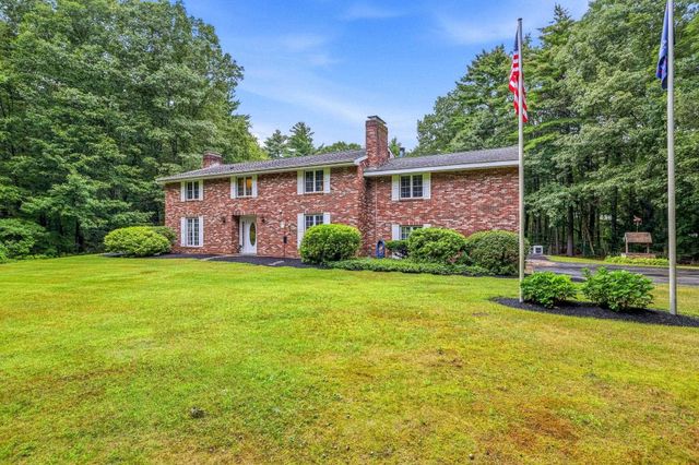34 Old Stage Road, Hampton Falls, NH 03844