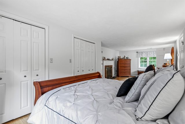 34 Old Stage Road, Hampton Falls, NH 03844