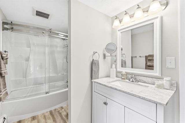 34 Old Stage Road, Hampton Falls, NH 03844