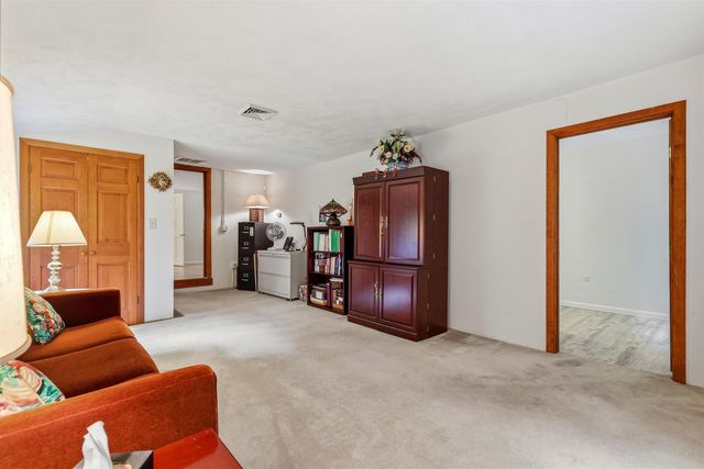 34 Old Stage Road, Hampton Falls, NH 03844