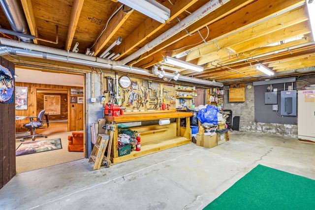 34 Old Stage Road, Hampton Falls, NH 03844