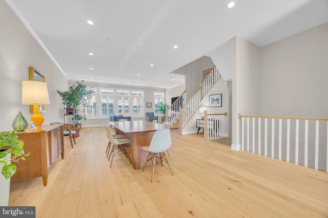 15 LINDER COURT, Middletown, NJ 07748